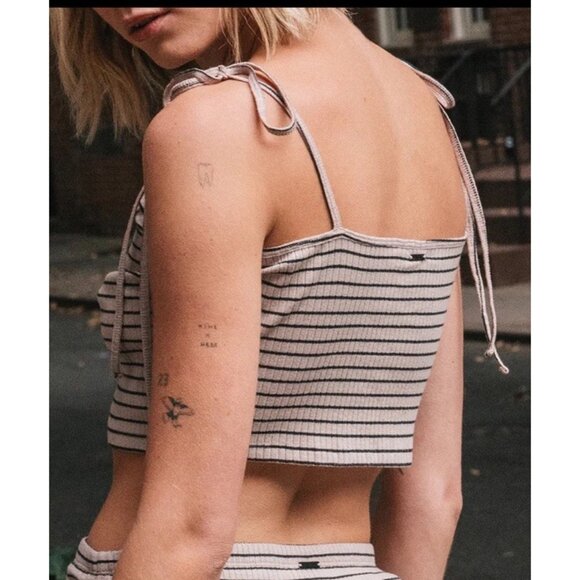 Volcom Tank Top Womens Large Big Island Energy Crop Top Striped Beige Black The - Picture 6 of 6